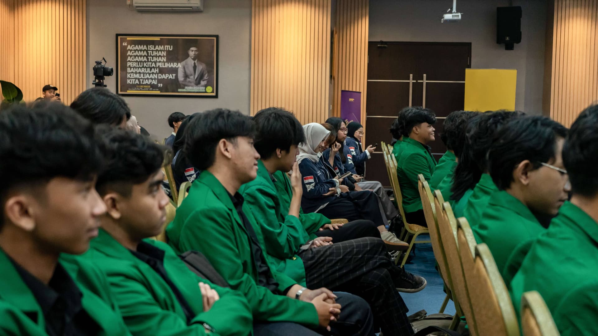 2045Hz Photo Gallery 3