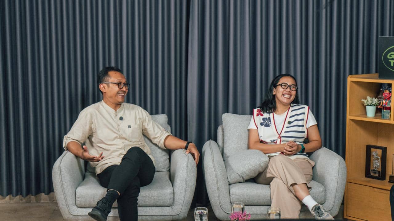 2045Hz Photo Gallery 1