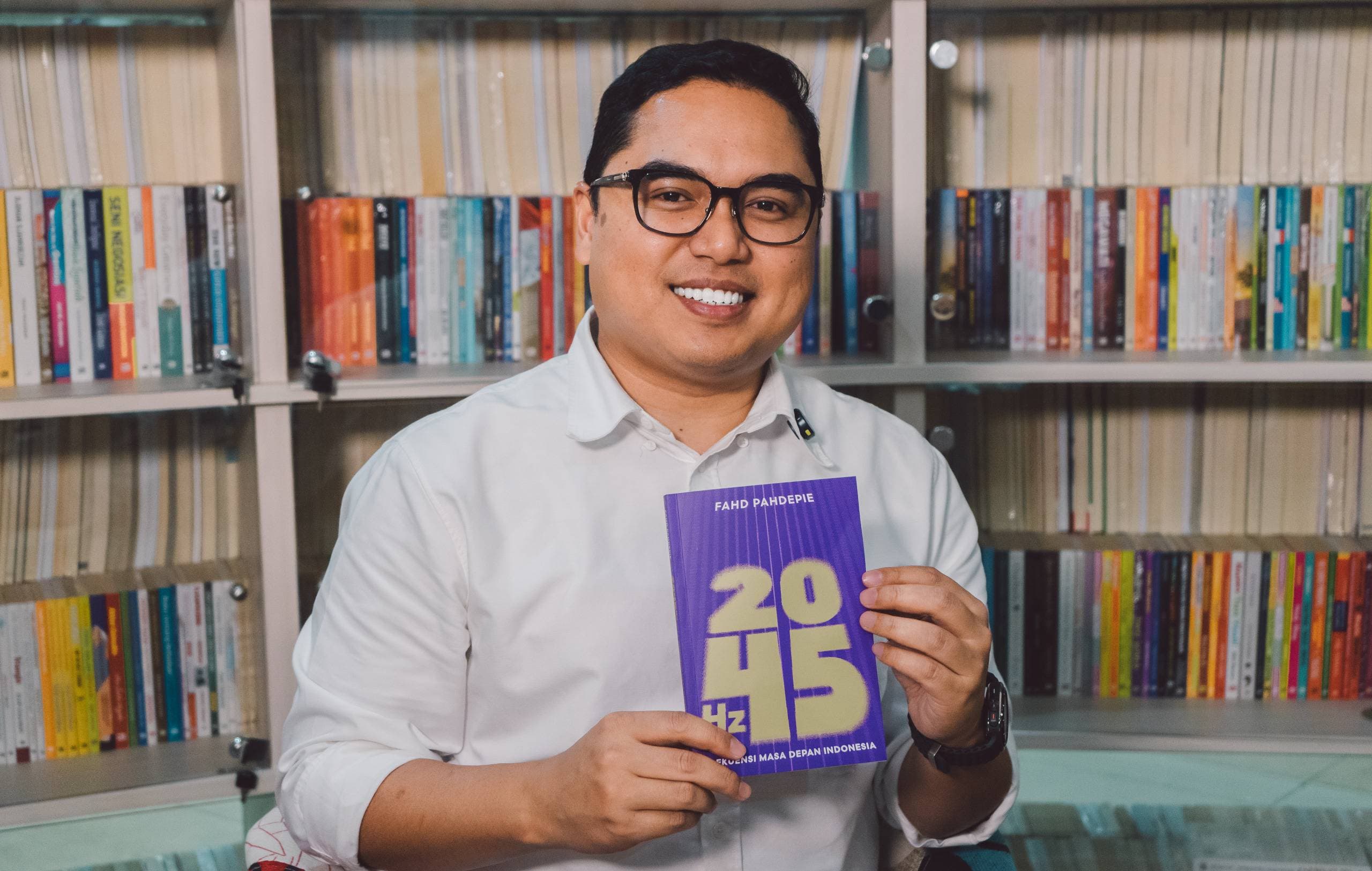 Penandatanganan Buku di Kompas